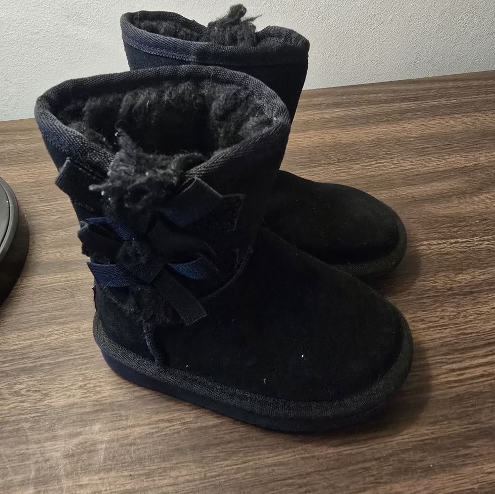 Koolaburra Black Suede Winter Boots Little Girls Size 6